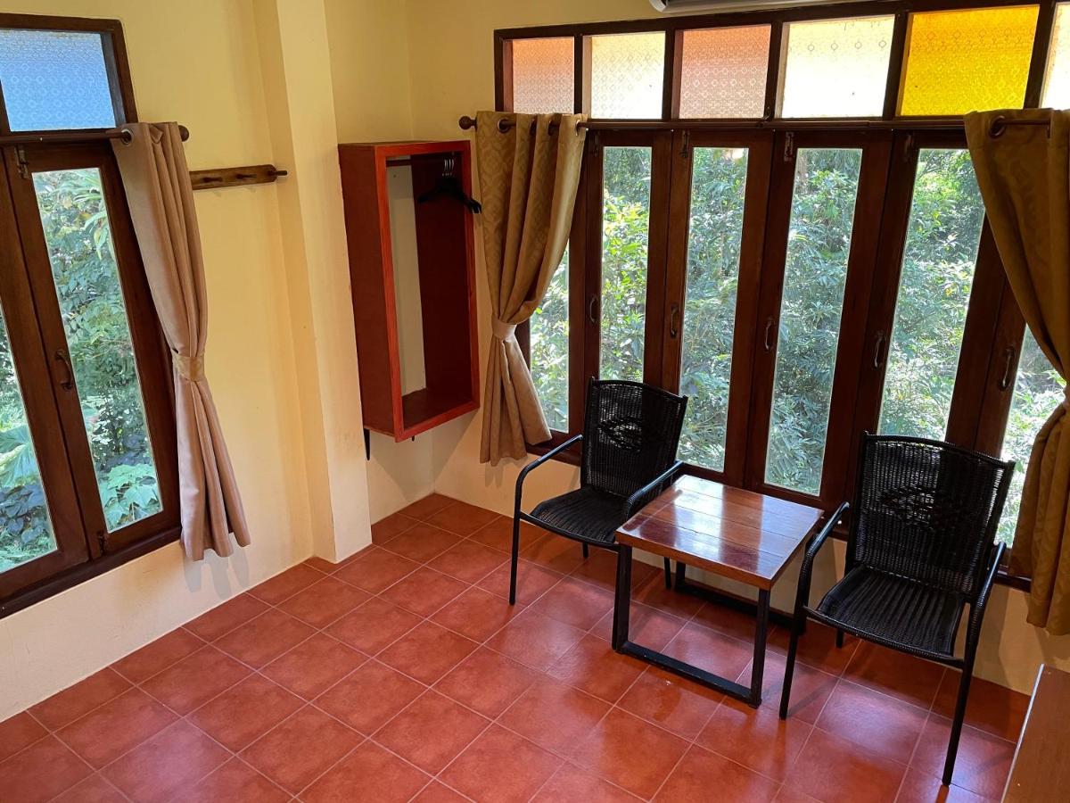 Art'S Riverview Lodge Khao Sok National Park Exterior photo