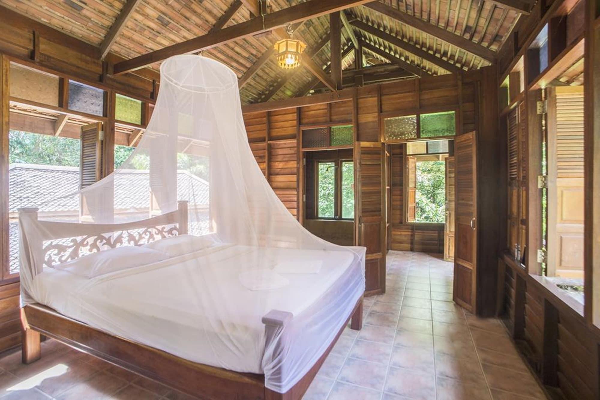 Art'S Riverview Lodge Khao Sok National Park Exterior photo
