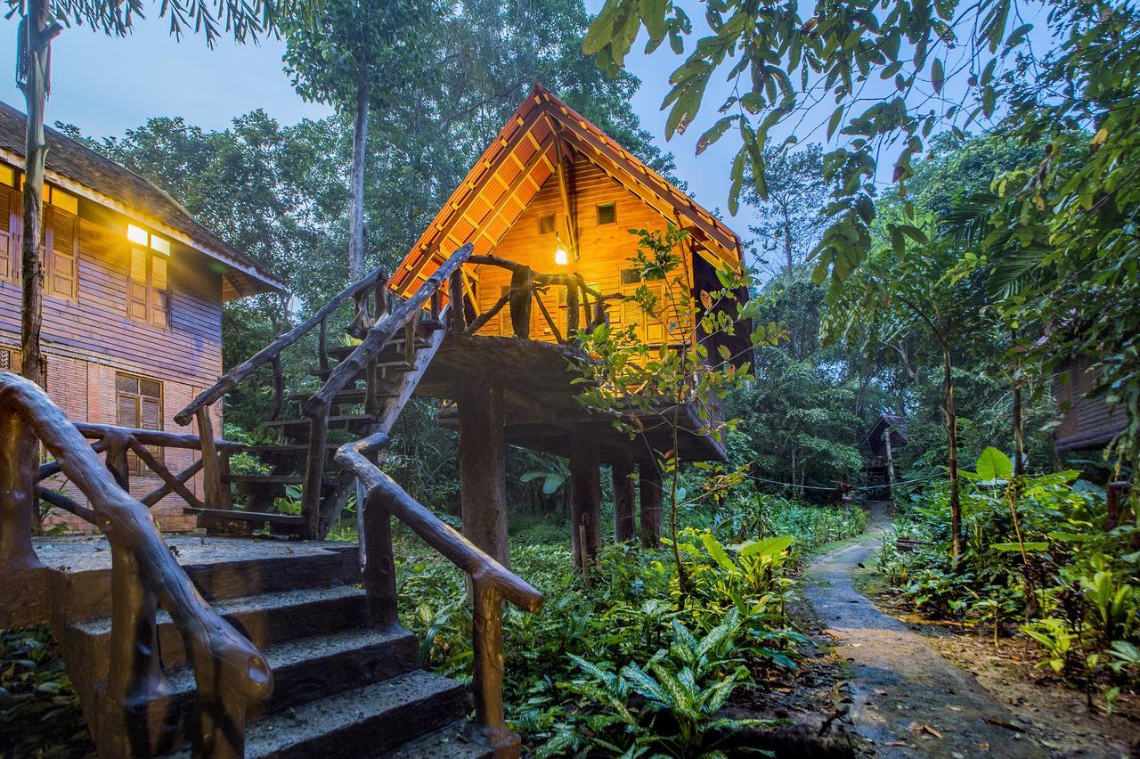 Art'S Riverview Lodge Khao Sok National Park Exterior photo