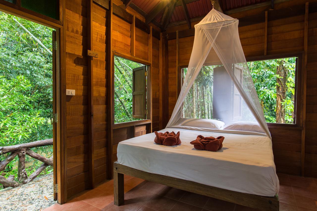 Art'S Riverview Lodge Khao Sok National Park Exterior photo