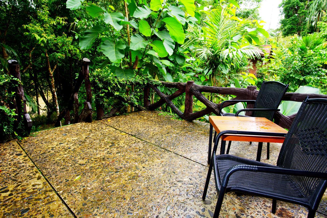 Art'S Riverview Lodge Khao Sok National Park Exterior photo