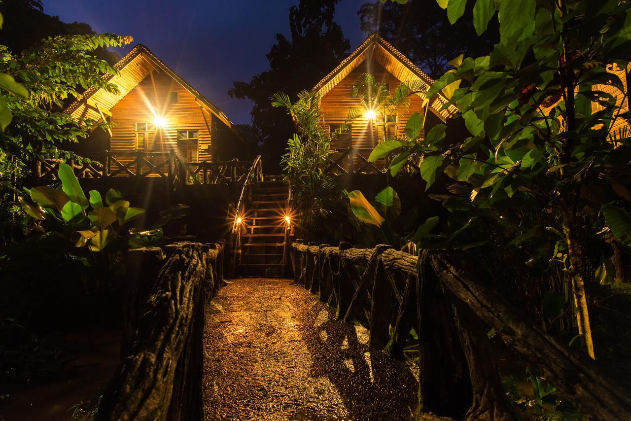 Art'S Riverview Lodge Khao Sok National Park Exterior photo