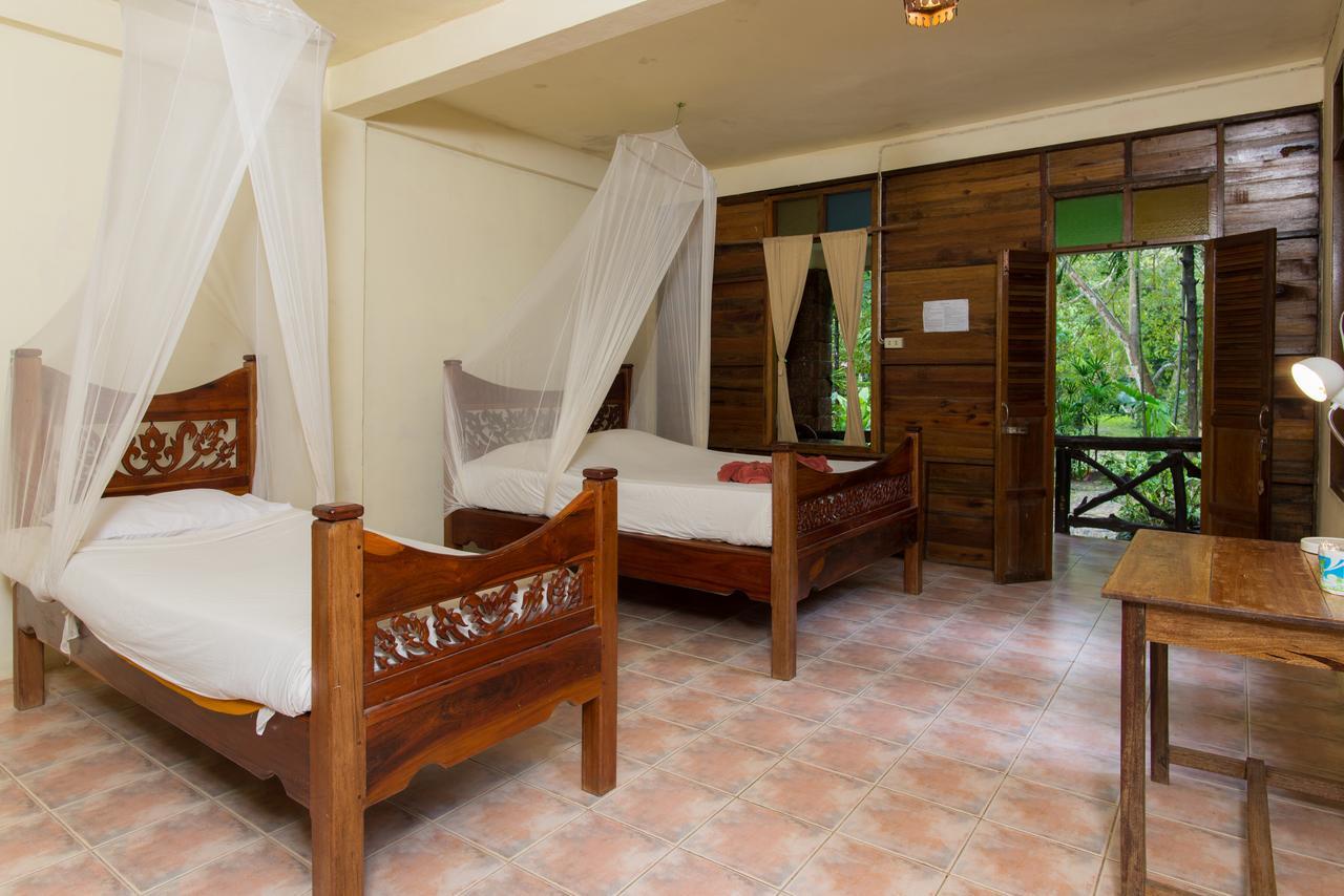 Art'S Riverview Lodge Khao Sok National Park Exterior photo